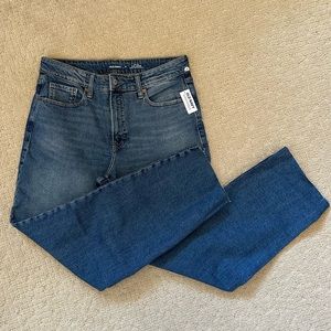 Host pick💕Old Navy O.G. Loose High Rise Secret Smooth  NWT Women’s Jeans frayed